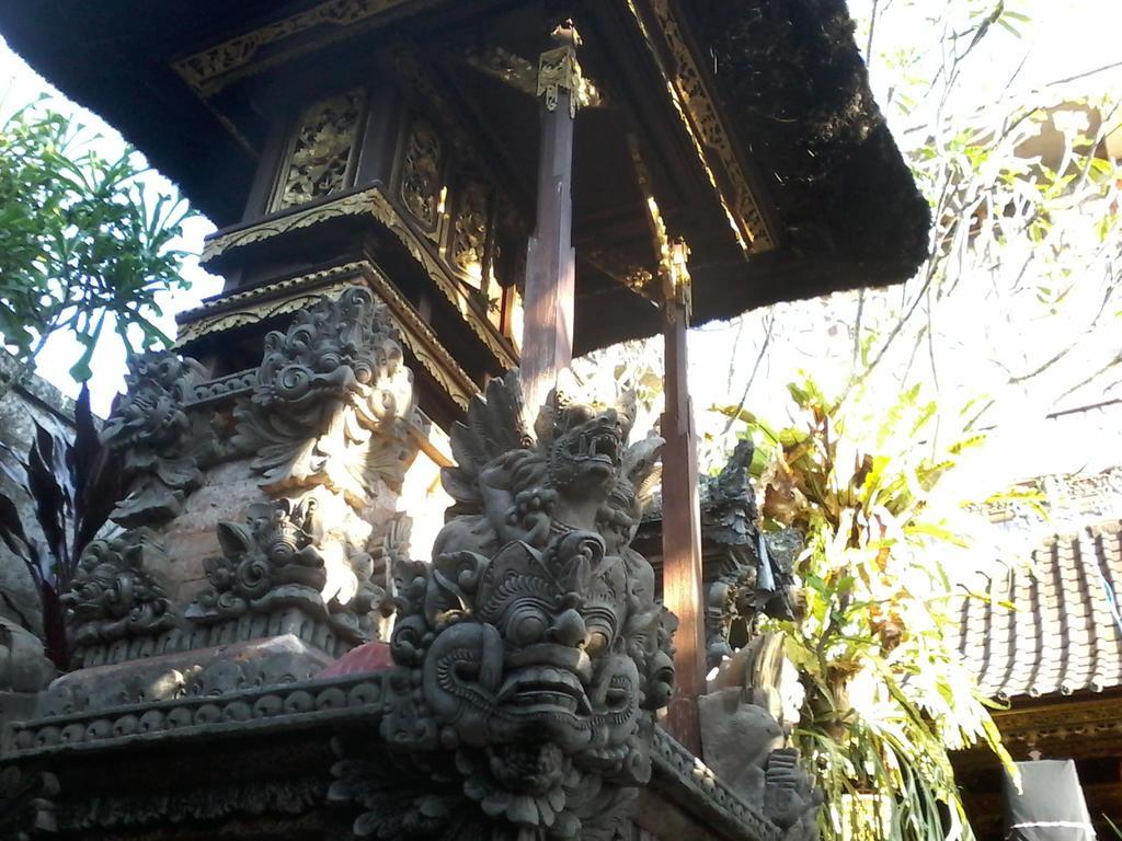 Tutick House Apartment Ubud  Exterior photo